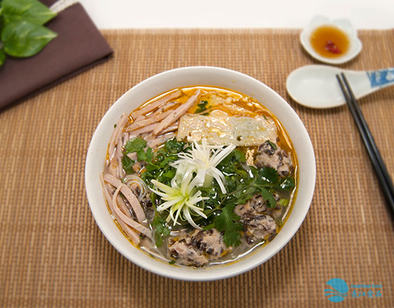 Bun Moc Pork Balls Mushroom Noodle Soup