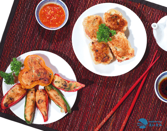 Fried Bell Pepper Fish Pork Chicken Paste